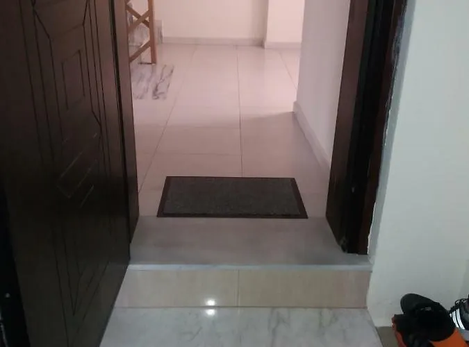 Apartment Jordan's House At *