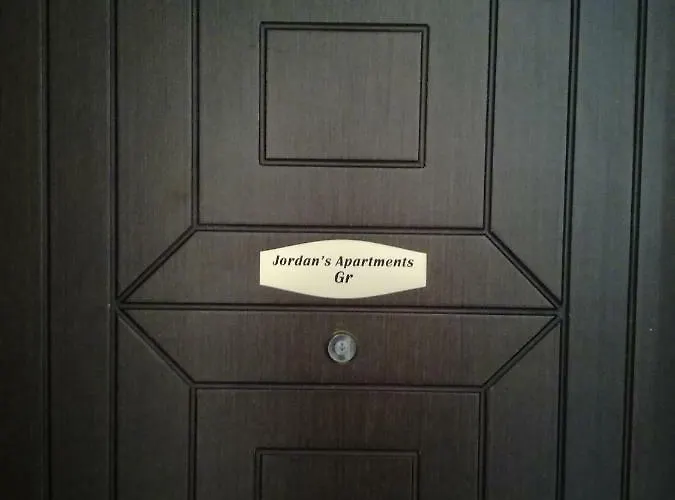 Apartment Jordan's House At *